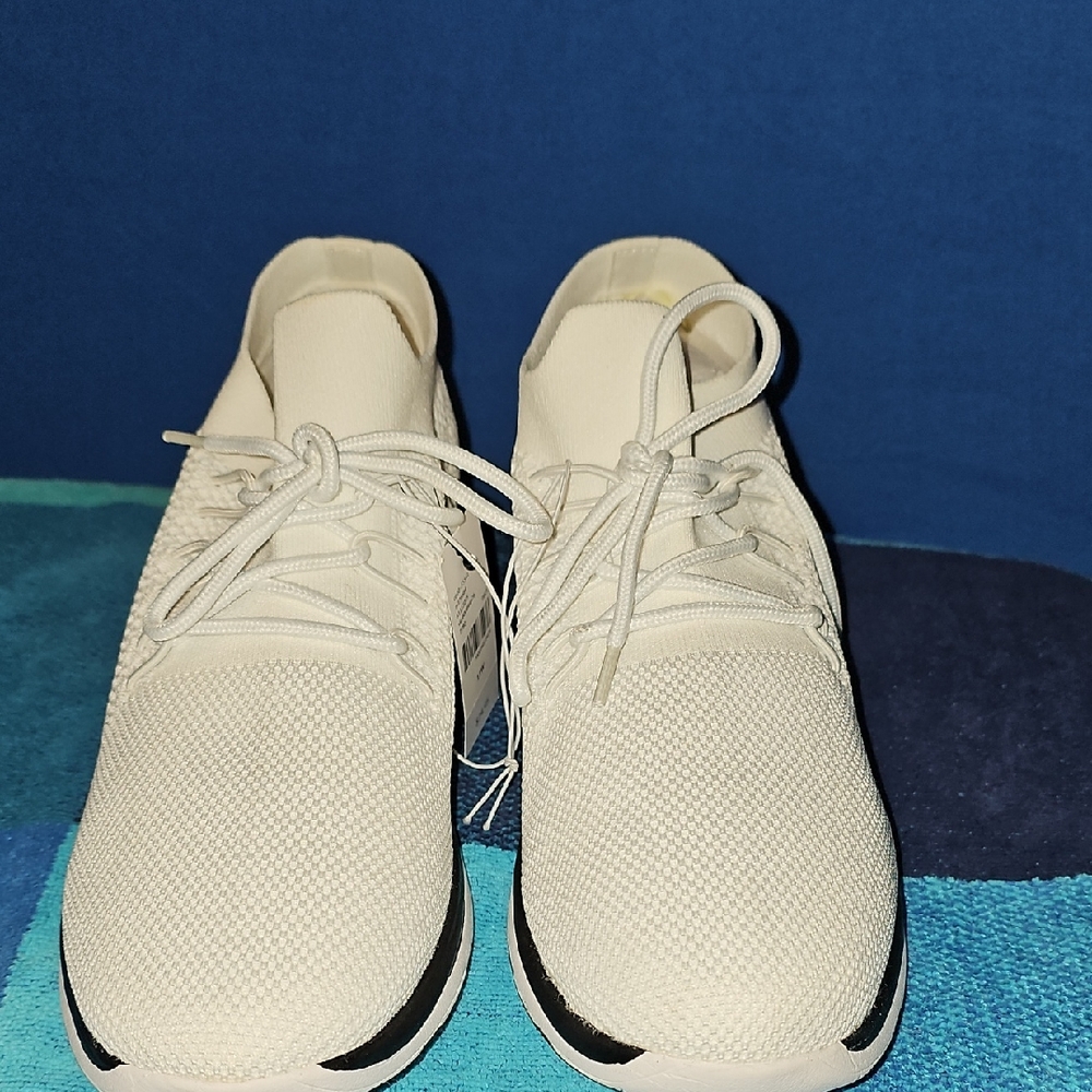 Lane Bryant LIVI Dream Cloud Sneaker White 11W